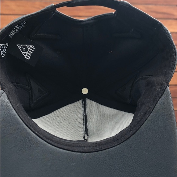 Unif - Braille SnapBack Hat - Picture 4 of 4